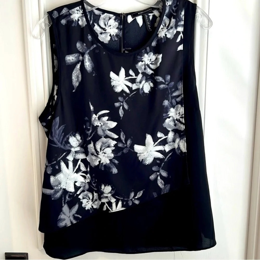 BCBGMaxAzrie Floral Sleeveless Top Size Medium